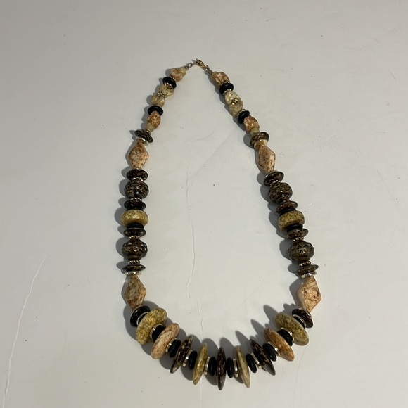 Trendy 18” Necklace Earth-tone Multi Color Beads with gold clasp & spacers - Picture 3 of 7